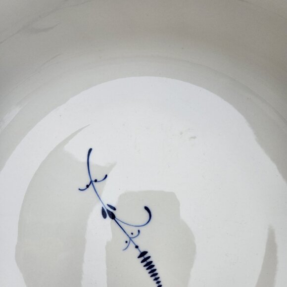 Villeroy & Boch Vieux Luxembourg Round Vegetable Serving Bowl Blue Floral 8" - Picture 7 of 7